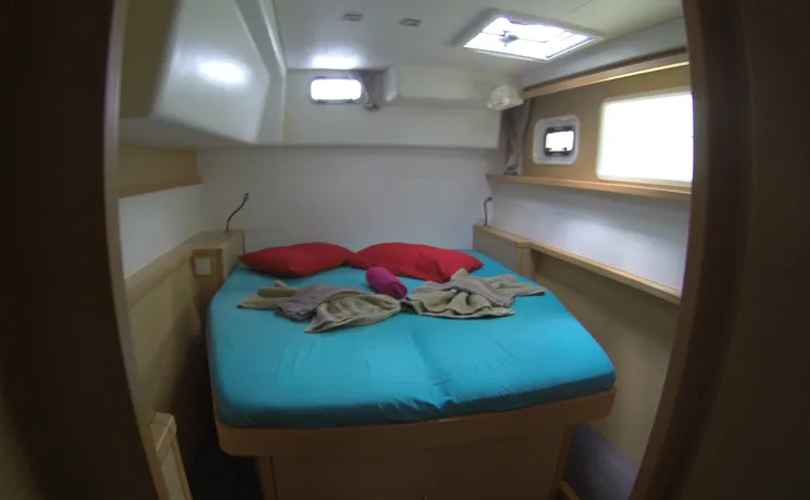 Lagoon 42