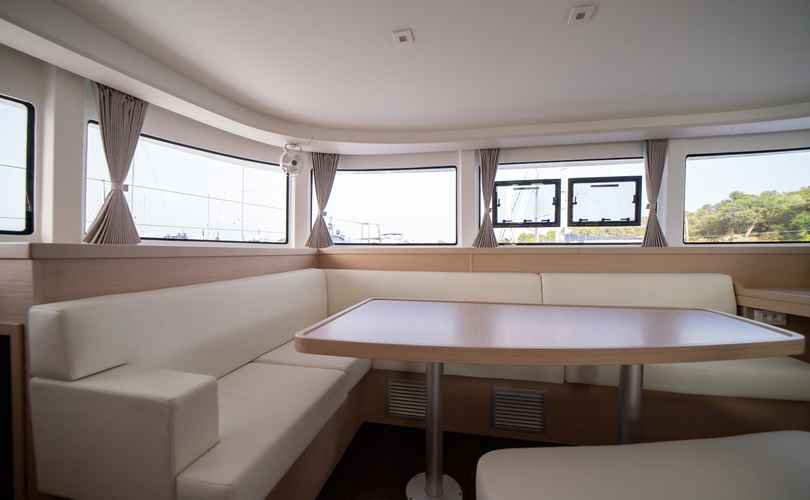 Lagoon 42