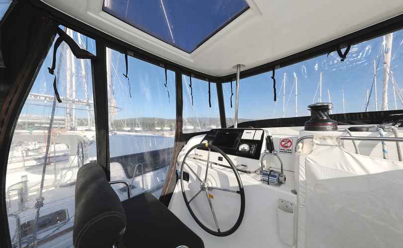 Lagoon 42