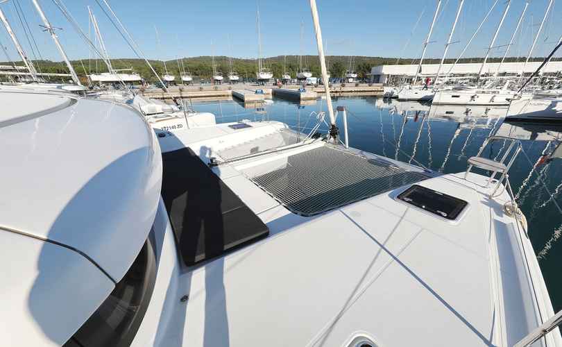 Lagoon 42