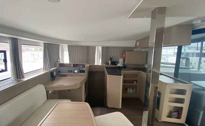 Lagoon 42