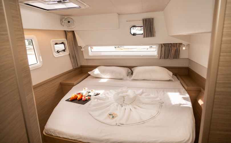 Lagoon 42