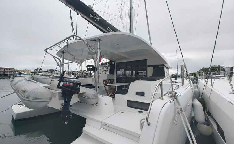 Lagoon 42