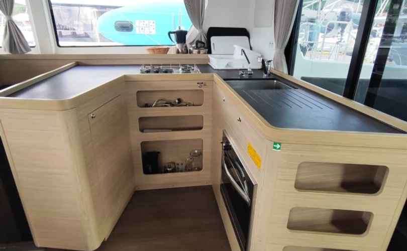 Lagoon 42