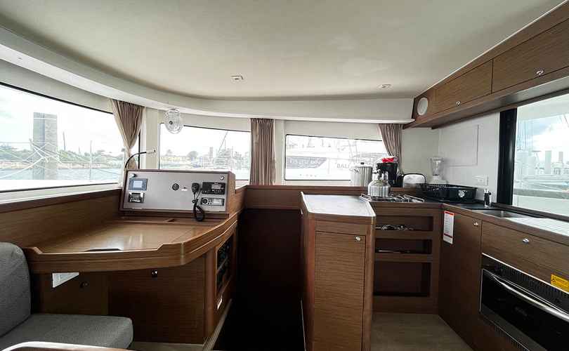 Lagoon 42