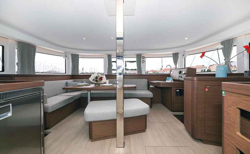 Lagoon 42