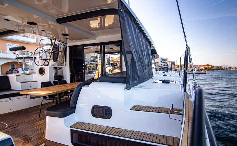 Lagoon 42