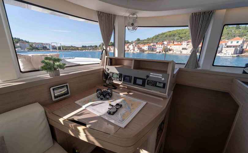 Lagoon 42