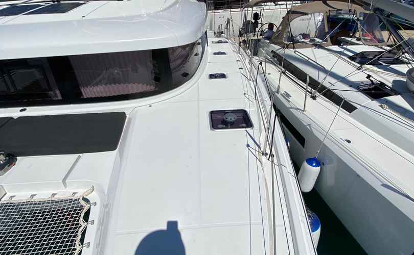 Lagoon 42