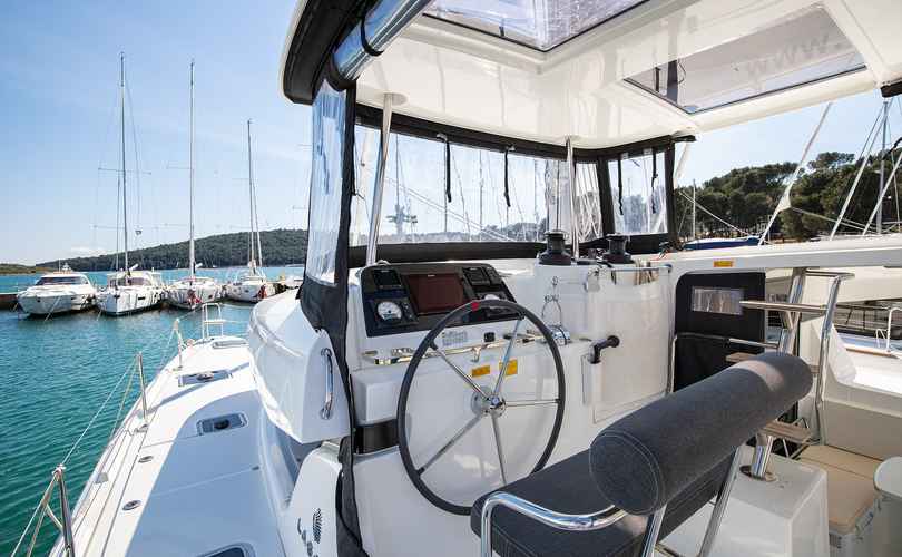 Lagoon 42