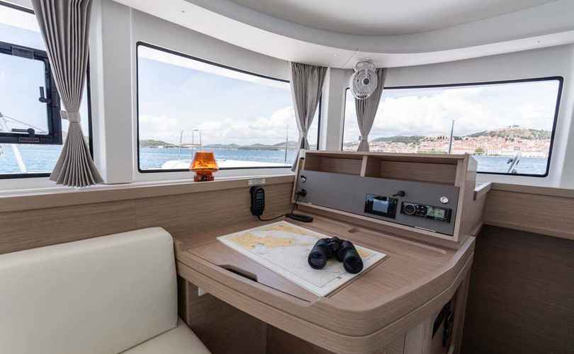 Lagoon 42