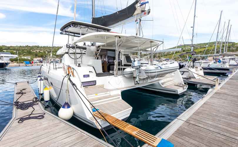 Lagoon 42