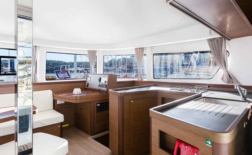 Lagoon 42