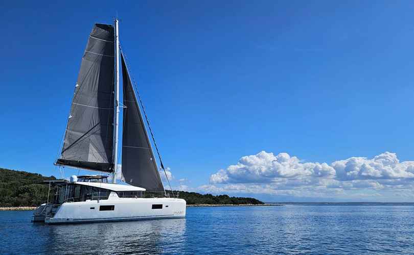 Lagoon 42
