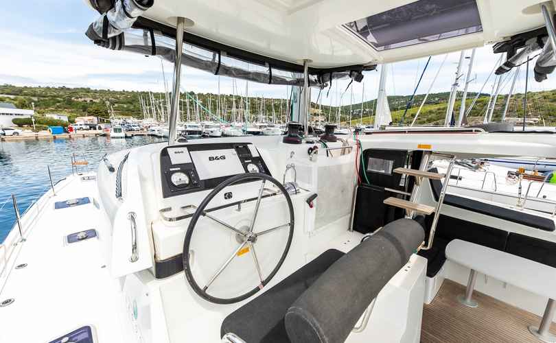 Lagoon 42