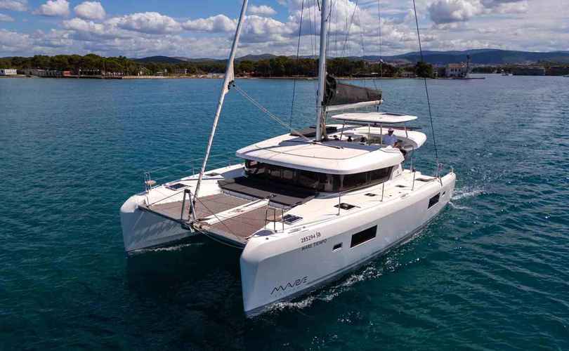 Lagoon 42