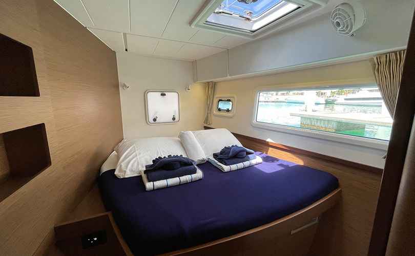 Lagoon 42