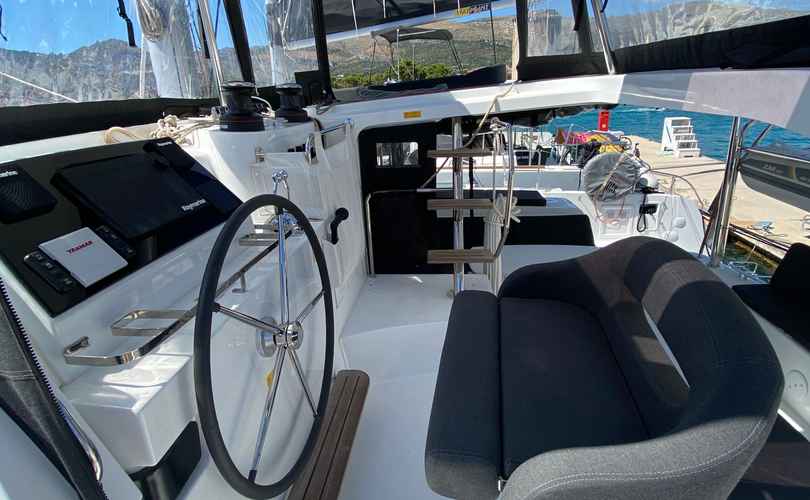 Lagoon 42