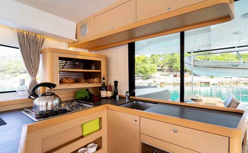 Lagoon 42