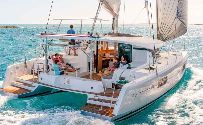 Lagoon 42