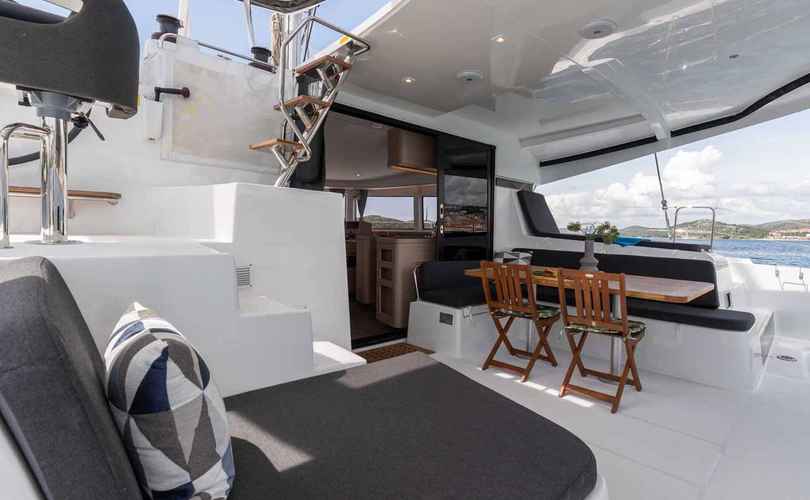 Lagoon 42
