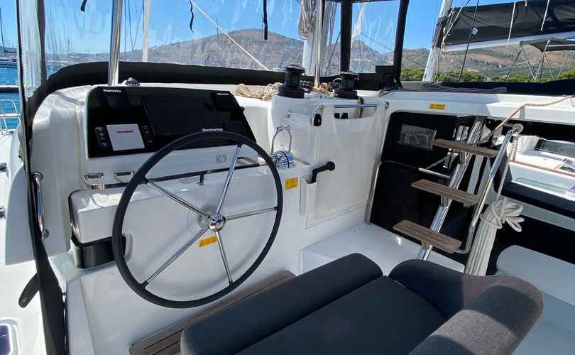Lagoon 42