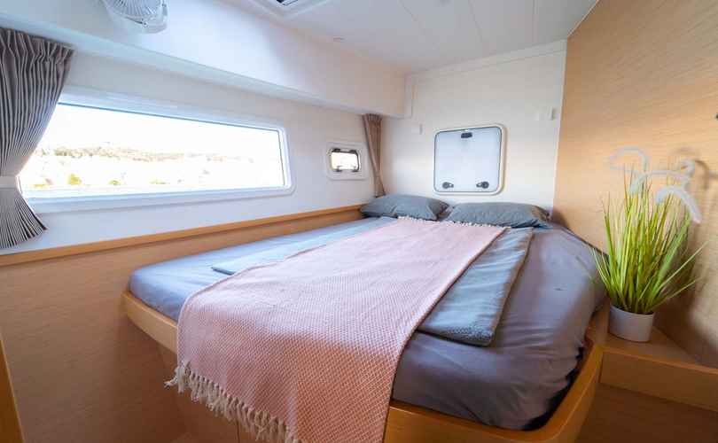 Lagoon 42
