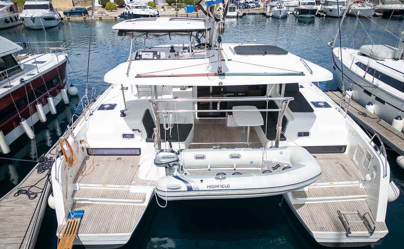 Lagoon 42