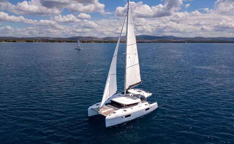 Lagoon 42