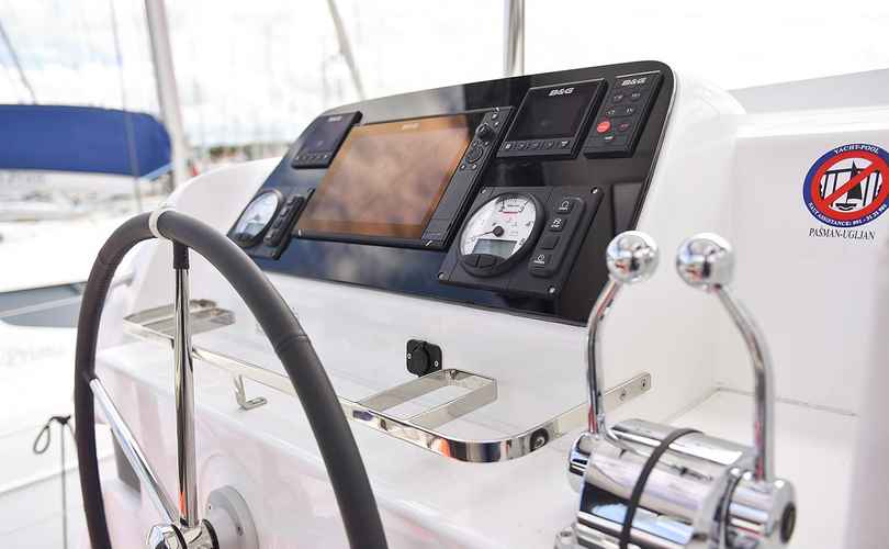 Lagoon 42