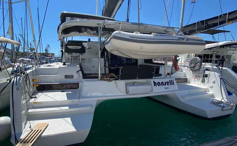 Lagoon 42