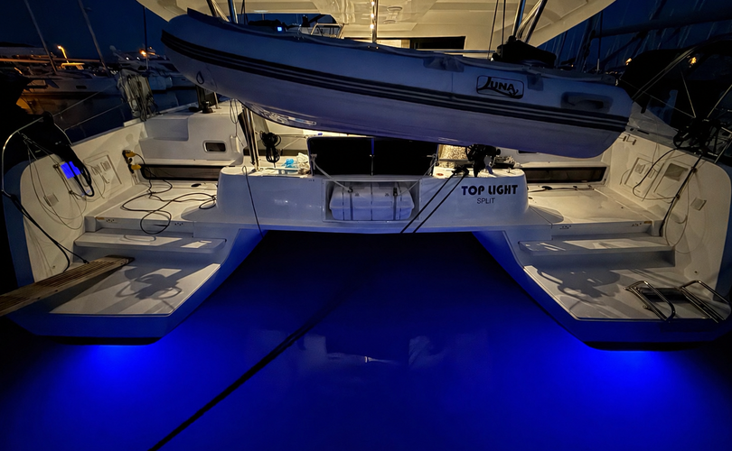 Lagoon 42