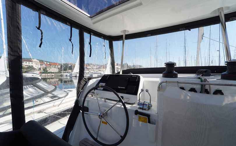 Lagoon 42