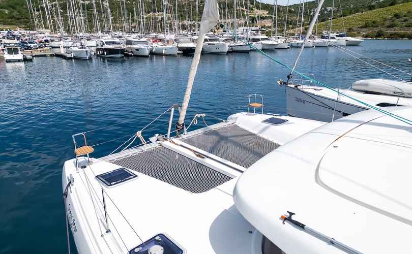 Lagoon 42