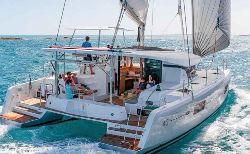 Lagoon 42