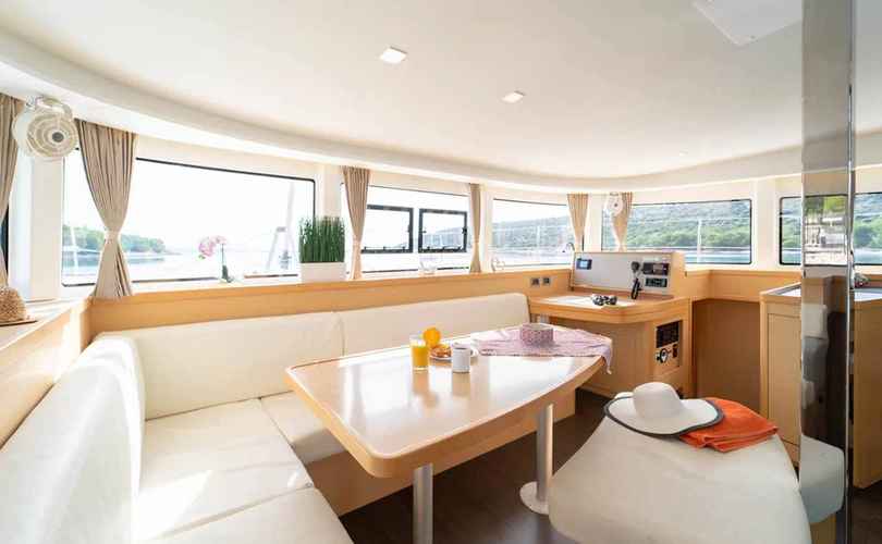 Lagoon 42