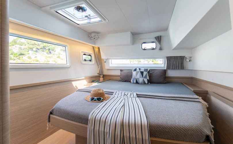 Lagoon 42