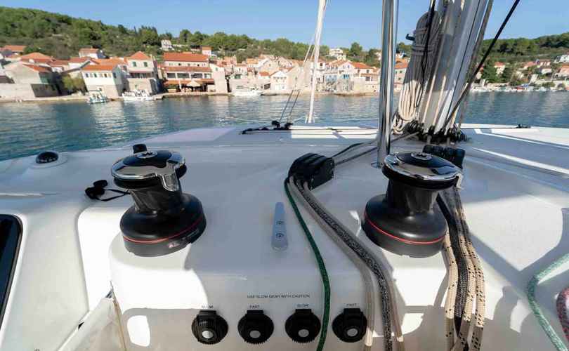 Lagoon 42