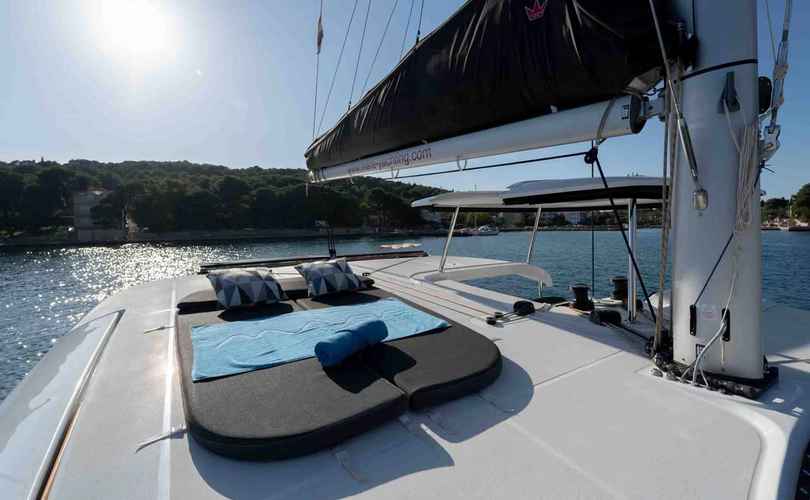 Lagoon 42