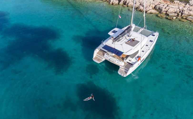 Lagoon 42