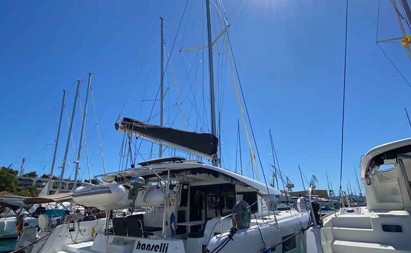 Lagoon 42