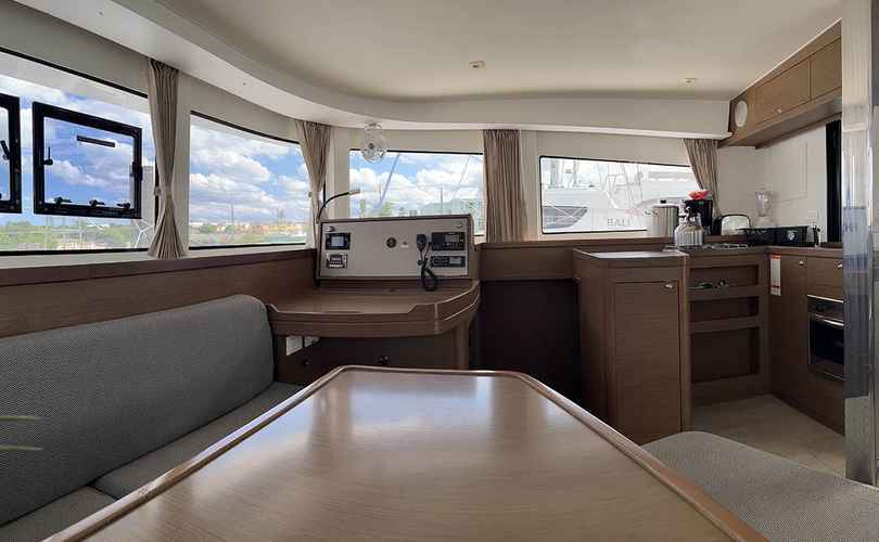 Lagoon 42
