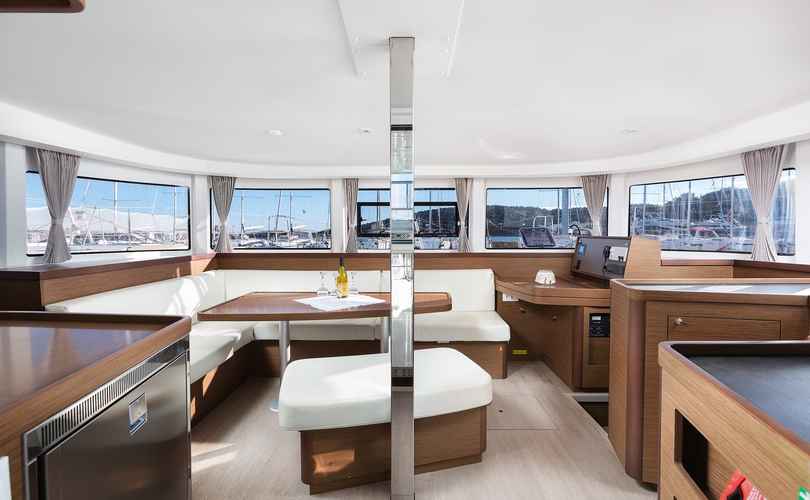 Lagoon 42