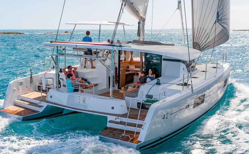 Lagoon 42