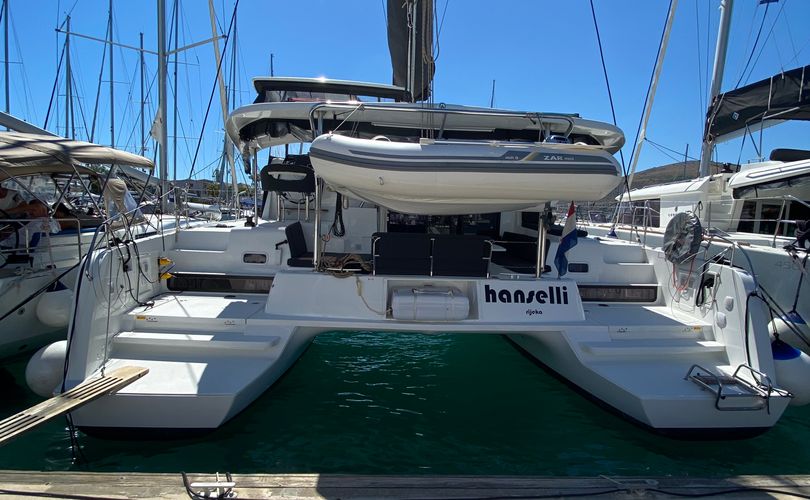 Lagoon 42