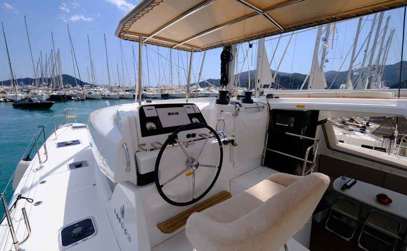 Lagoon 42