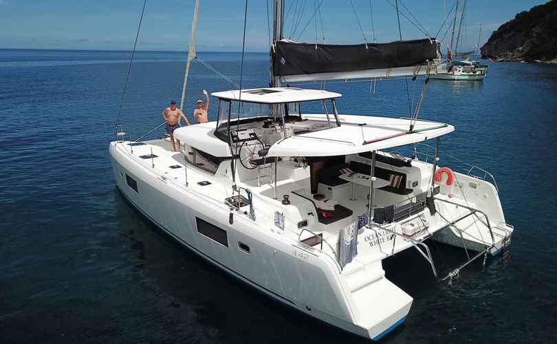 Lagoon 42