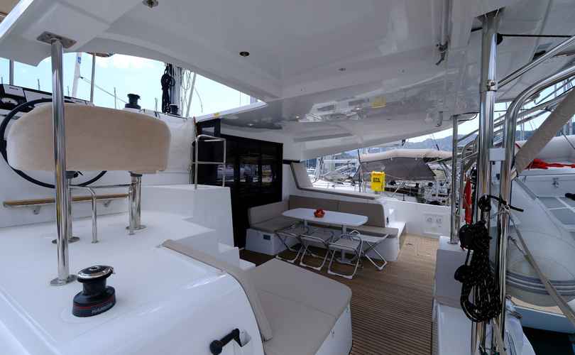 Lagoon 42