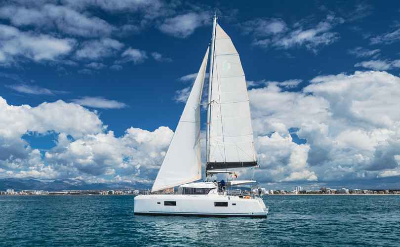 Lagoon 42