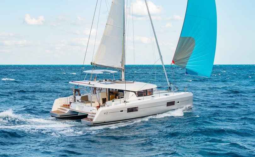 Lagoon 42
